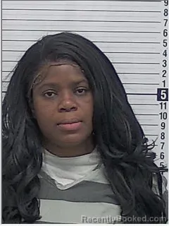 Mugshot of LYNDAUNA BASHANNA BENNETT