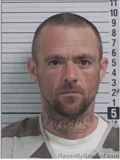 Mugshot of DANIEL RYAN HARGIS