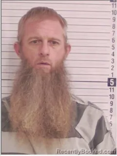 Mugshot of MICHAEL TRAVIS LENNING