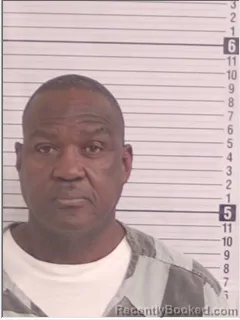 Mugshot of MICHAEL VAN THOMPSON