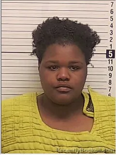 Mugshot of KENIONA KICHELLE CUSTIS