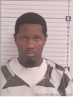 Mugshot of COREY DEANDRE ROBINSON