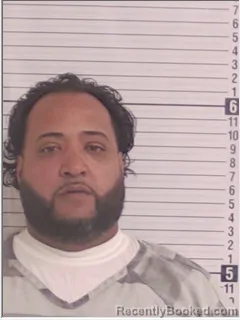 Mugshot of ROGER VALDES