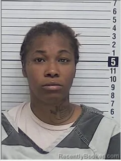 Mugshot of OCTAVIA DENISE WASHINGTON