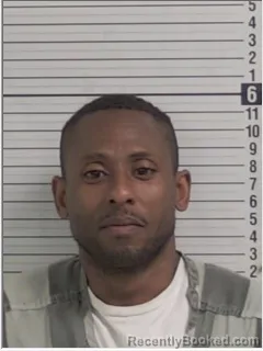 Mugshot of DONEL TEREAN THOMAS