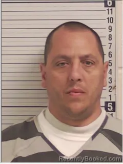 Mugshot of TRAVIS LEE RAY