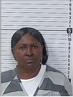 Mugshot of LAWANJA DENISE LARRY booked in Bay County, Florida on April 21, 2026