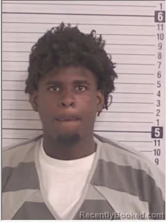 Mugshot of JAQUYAVIN LAMAR THREATS booked in Bay County, Florida on April 26, 2026