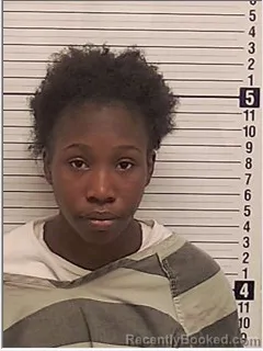 Mugshot of IYANA DESHAY KNIGHTON booked in Bay County, Florida on April 30, 2026