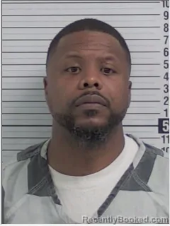 Mugshot of DWIGHT ANTOINE USHER booked in Bay County, Florida on June 7, 2026