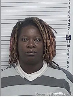 Mugshot of LATAVIA JASEMINE ROBERTS booked in Bay County, Florida on June 12, 2026