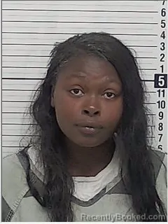 Mugshot of ALAYSIA LENETTE MANUEL DUNNIGAN booked in Bay County, Florida on June 14, 2026