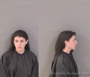 Mugshot of Leah Gayle Richard