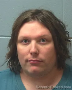 Mugshot of AARON LEE TRAXLER