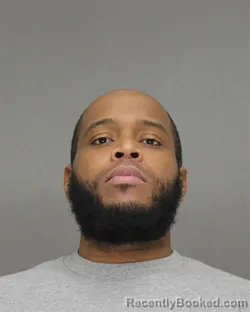 Mugshot of KWONTAVIUS DEANDRE OWENS