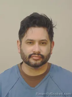 Mugshot of JOSE L FLORES LOZANO