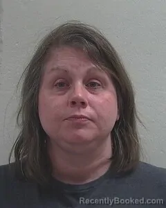 Mugshot of AMANDA R SHAVER