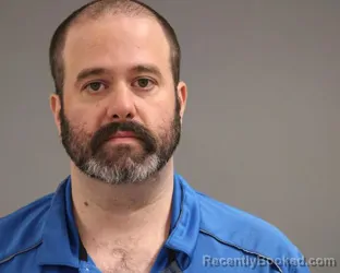 Mugshot of DEREK ALAN HOLLENBECK