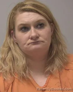 Mugshot of AMBERLEE SACIA PETRIE