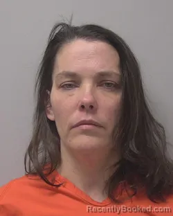 Mugshot of CIERRA M DEAL