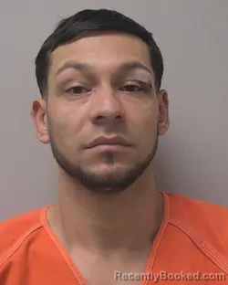 Mugshot of EDUIN LEONEL LOBO-RIVERA