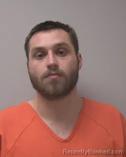 Mugshot of JUSTIN MICHAEL LINDQUIST