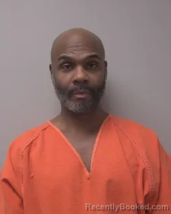 Mugshot of KENNIZZIE ROKINTA JONES