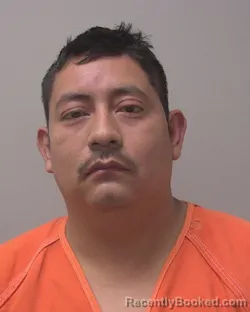 Mugshot of RUBEN CRUZFLORES