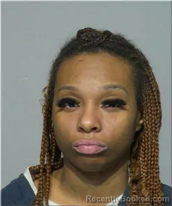Mugshot of Ravionna Mccoy