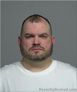 Mugshot of Andrew Vanleuvan