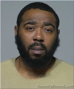 Mugshot of Raequan Cowiens