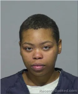 Mugshot of Shakyra Davis