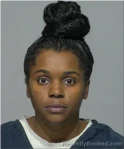 Mugshot of Itaviah Collins booked in Milwaukee County, Wisconsin on April 4, 2026