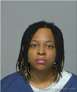 Mugshot of Omunique Moore booked in Milwaukee County, Wisconsin on April 5, 2026
