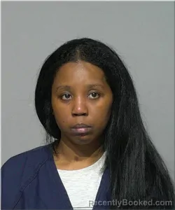 Mugshot of Minique Roberson booked in Milwaukee County, Wisconsin on June 2, 2026