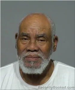 Mugshot of Alonzo Macklin booked in Milwaukee County, Wisconsin on June 9, 2026