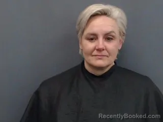 Mugshot of DANIELLE ANN HOUCK