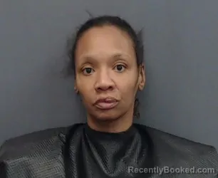 Mugshot of LAJUANNA EVETTE PUTILLA