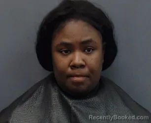 Mugshot of RAYMESHA DANSHAY LANETTE BUTLER
