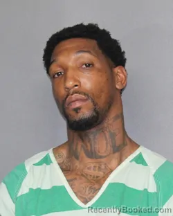 Mugshot of Damonza Sanders