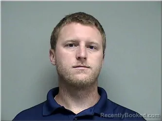 Mugshot of Travis Henschel