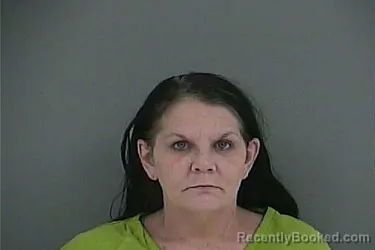 Mugshot of COURTNEY RONANNE VINEYARD