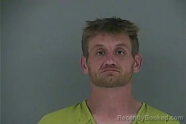Mugshot of DANIEL LEE MATTHEWS
