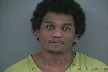 Mugshot of LADARRIUS MIGAEL ROLAX booked in Anderson County, Tennessee on April 1, 2026