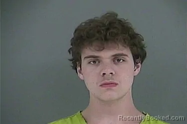 Mugshot of DRAKE RYAN HENRY booked in Anderson County, Tennessee on April 24, 2026