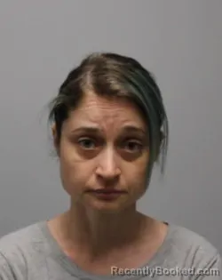 Mugshot of AMANDA DIANE ROBERTS