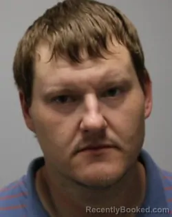 Mugshot of MATTHEW SETH GILBERT