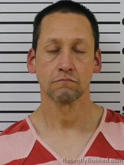 Mugshot of JOSE GUADALOPE RANGEL