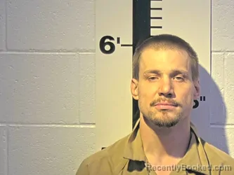 Mugshot of DAMIEN E BALDWIN