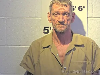 Mugshot of STEVEN L DANIELS